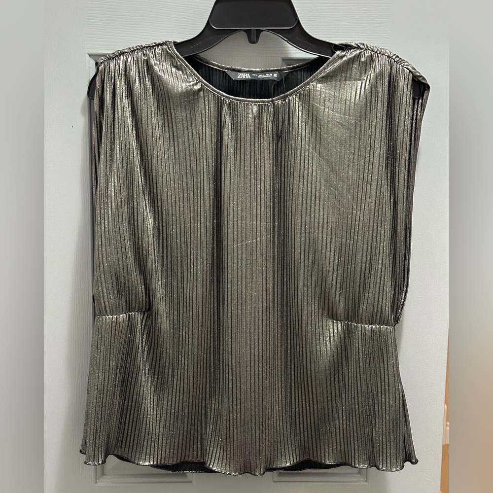 ZARA Pleated Women's Sleeveless Silver Pull-Over Blouse Size Large